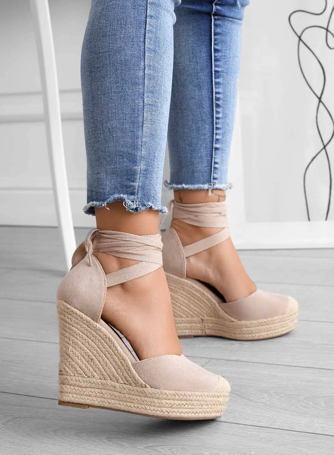 AMBRA - Espadrilles Alexoo beige con zeppa in corda e laccio